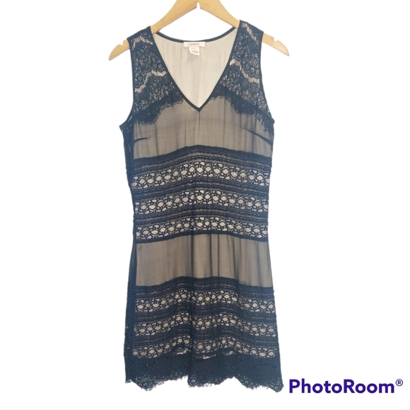 Sundance lace sleeveless v neck Dress - Picture 3 of 5